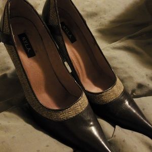 N.Y.L.A. Idaho Pointed Toe Heels